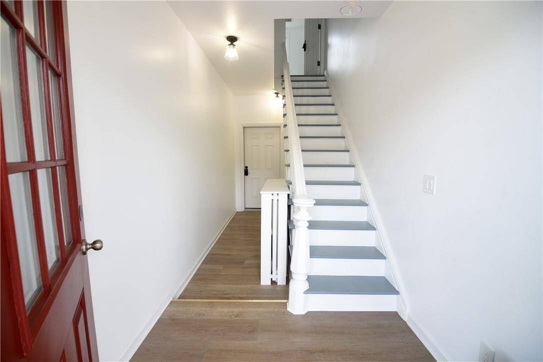 Pleasantville, NY 10570,15 Cooley ST