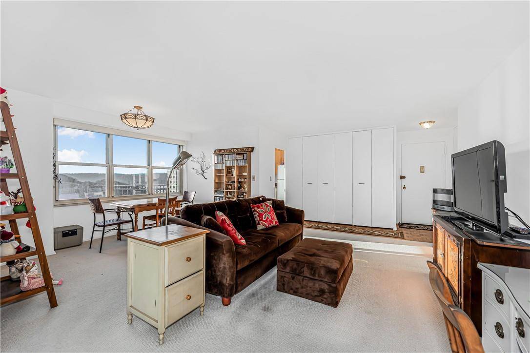 Bronx, NY 10463,555 Kappock ST #10P
