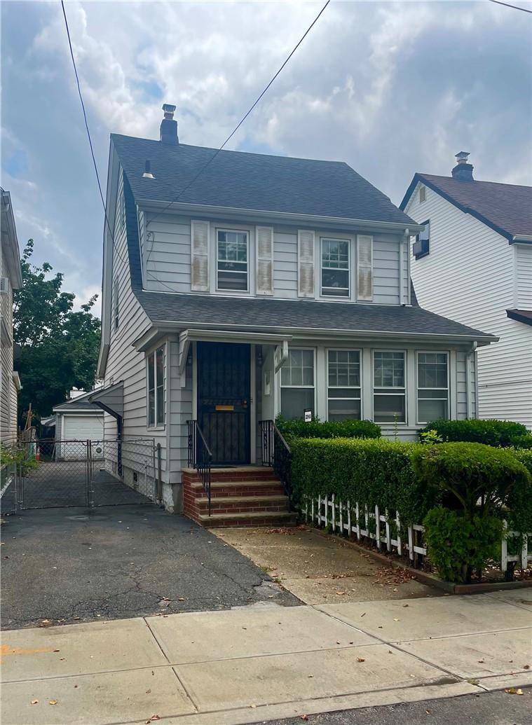 Queens Village, NY 11429,219-18 113th DR