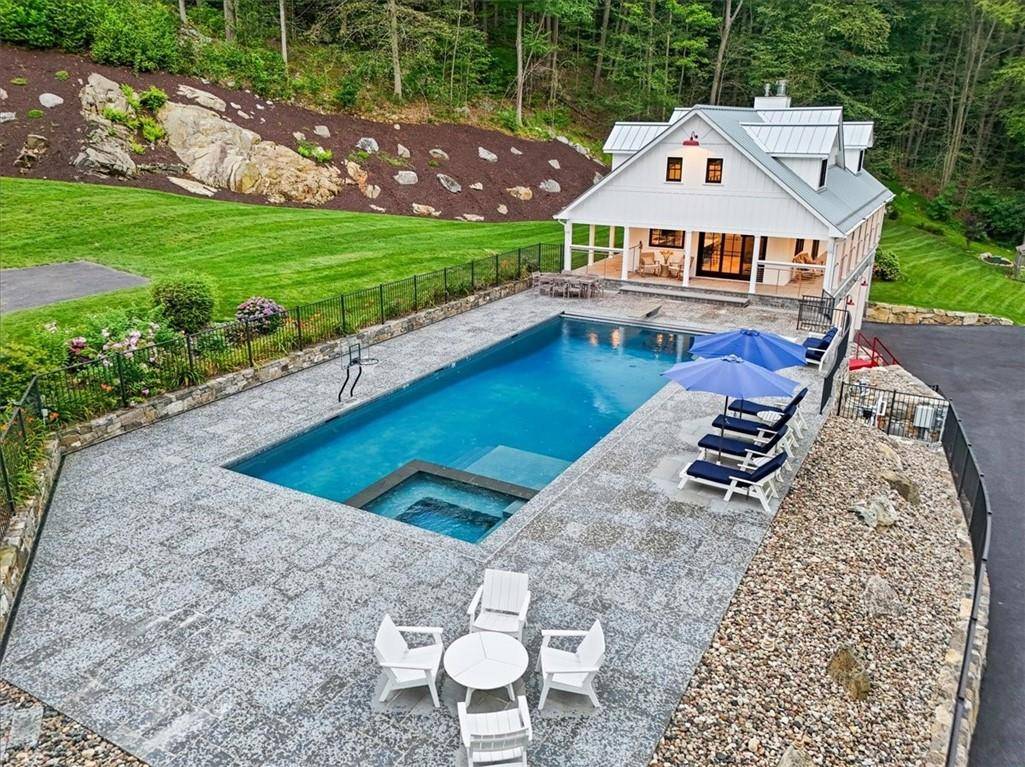 Garrison, NY 10524,25 Red Oak LN