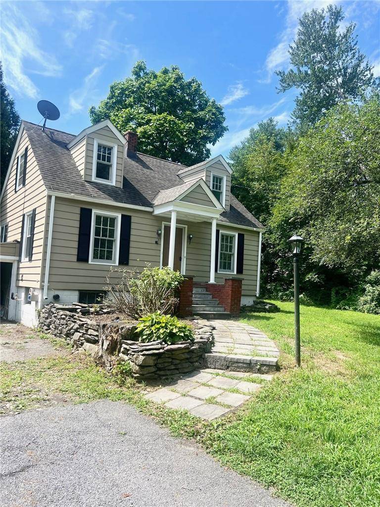 Hyde Park, NY 12538,4 Davis PL