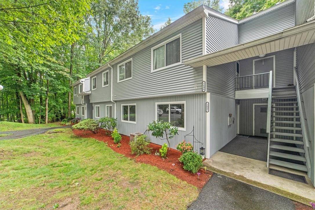 Yorktown Heights, NY 10598,160E Carriage CT