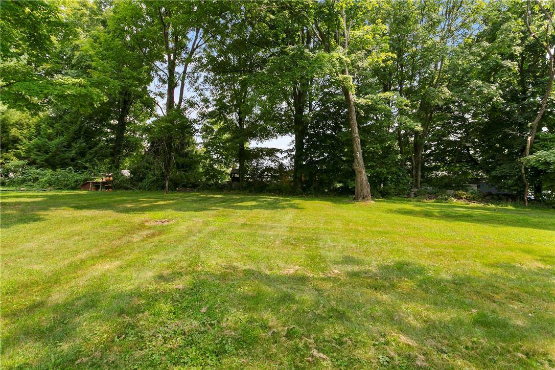 Mahopac, NY 10541,5 Summit RD