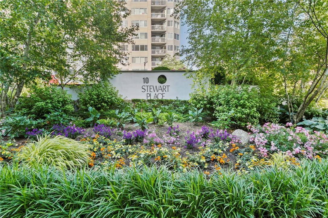 White Plains, NY 10603,10 Stewart PL #3AE