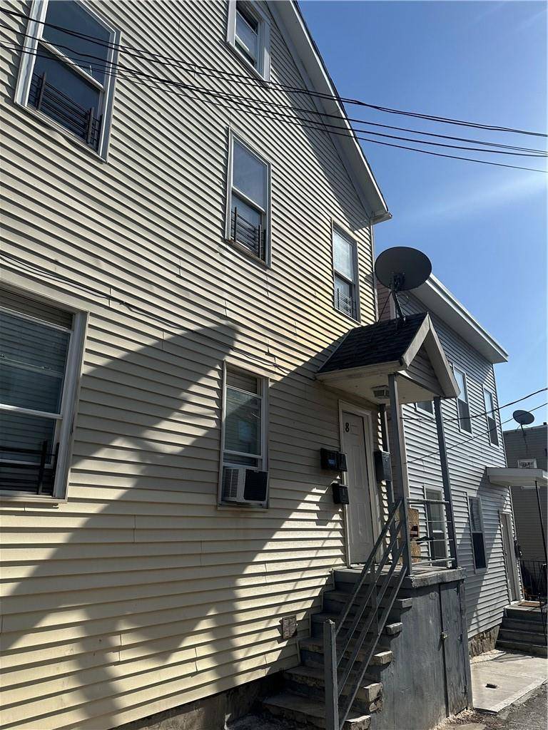 Yonkers, NY 10701,8 Stewart PL