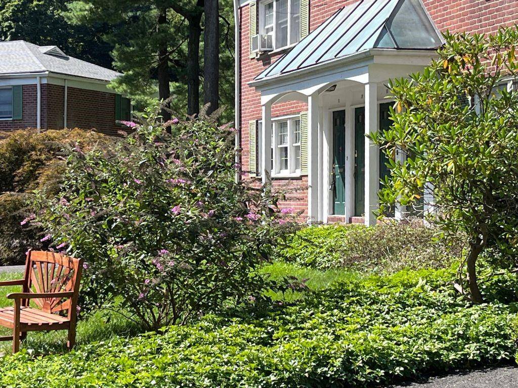 Pleasantville, NY 10570,600 Bedford RD #11