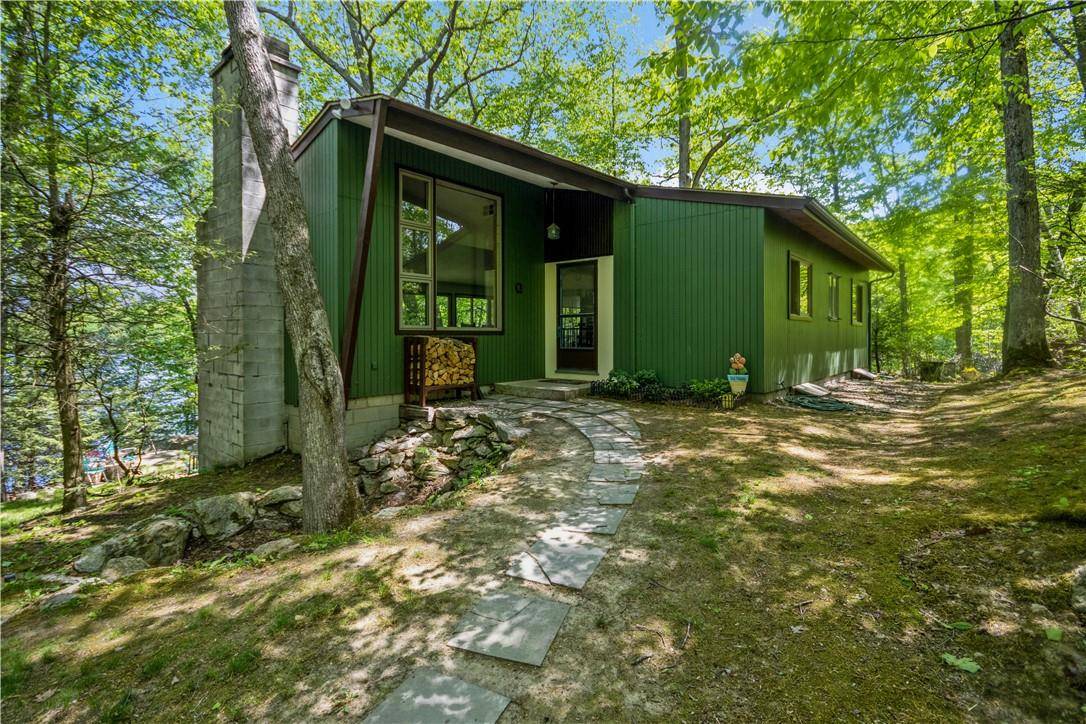 Carmel, NY 10512,142 Old Forge DR