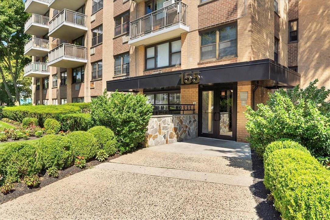 White Plains, NY 10603,155 Ferris AVE #6K