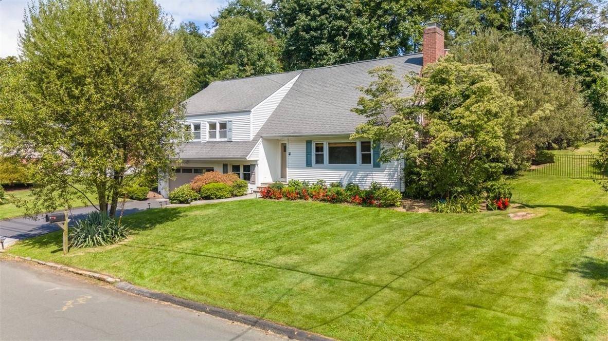 White Plains, NY 10605,6 Willows LN