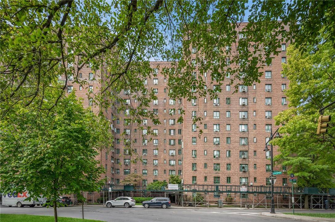 Bronx, NY 10462,99 Metropolitan OVAL ##6C