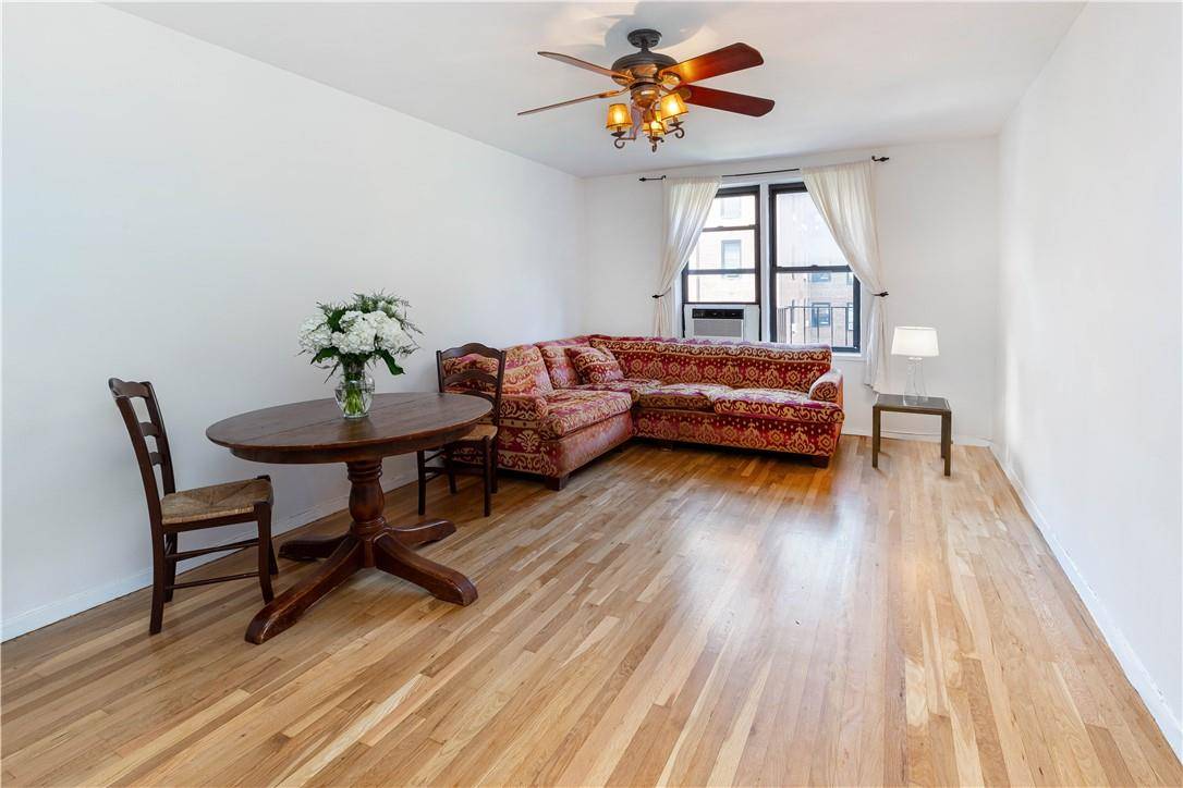 New York (manhattan), NY 10034,70 Park TER #6L