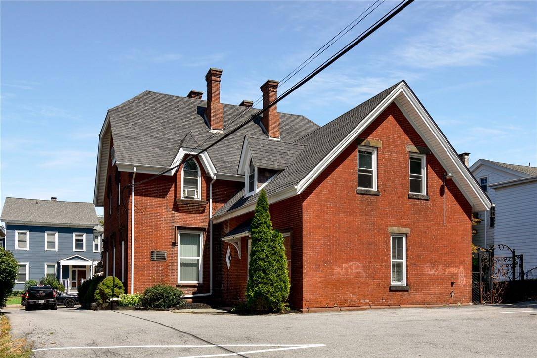Poughkeepsie, NY 12601,224 Church ST #C