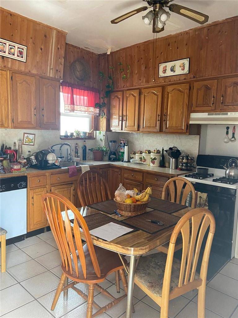 Yonkers, NY 10705,38 CARROLL ST