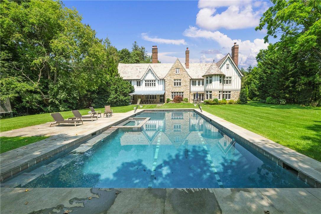 Scarsdale, NY 10583,85 Birchall DR