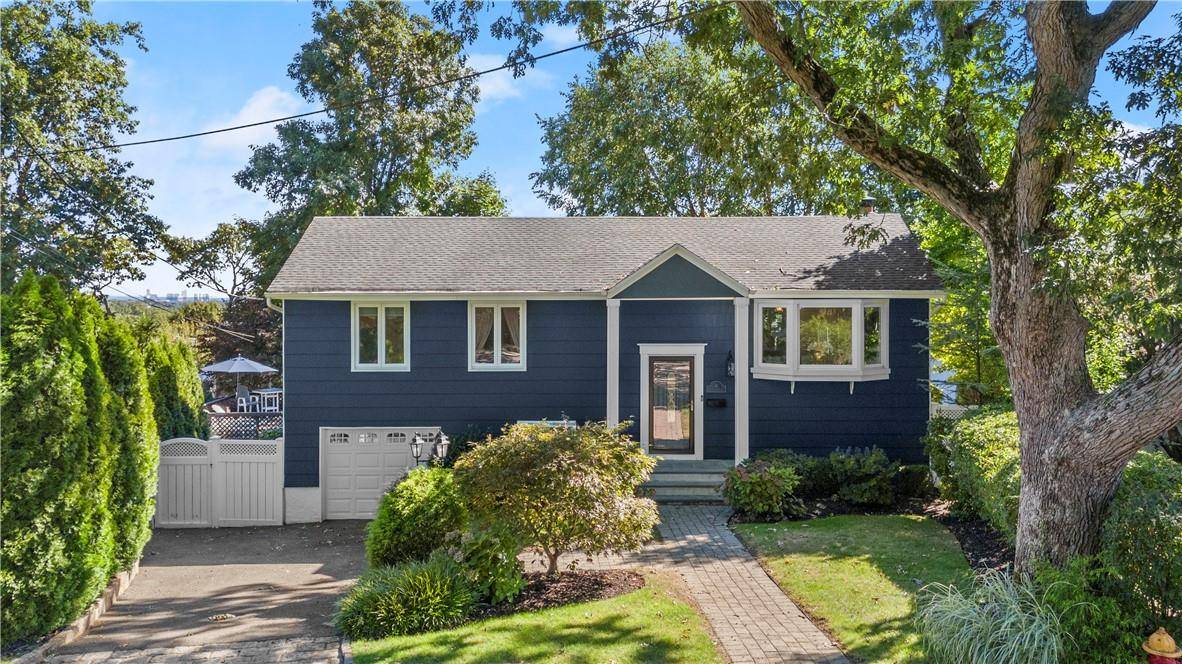 Yonkers, NY 10710,14 Skywood CT