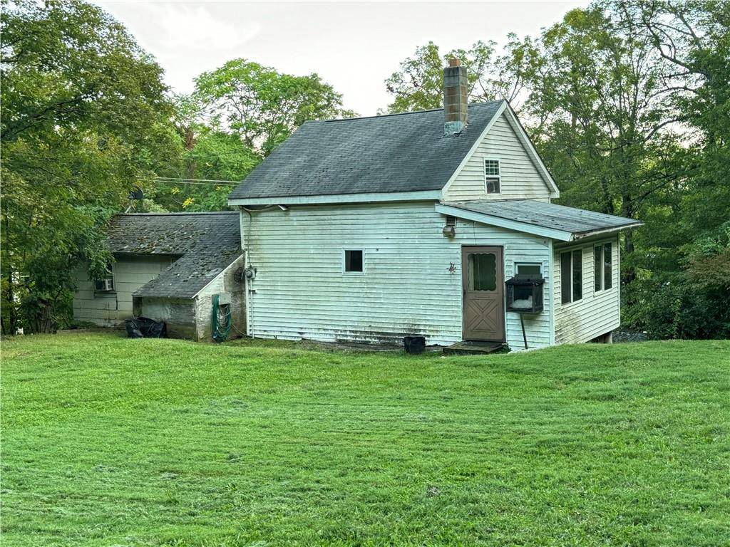 Pleasant Valley, NY 12569,923 SALT POINT TURNPIKE