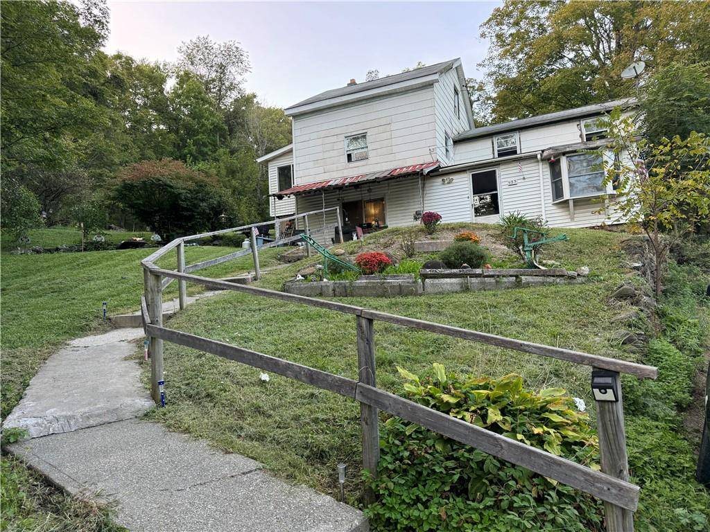 Pleasant Valley, NY 12569,923 SALT POINT TURNPIKE