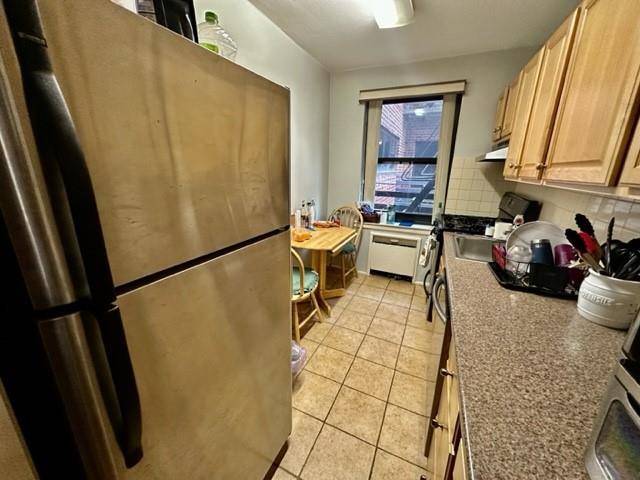 Oakland Gardens, NY 11864,211-02 75th AVE #4P