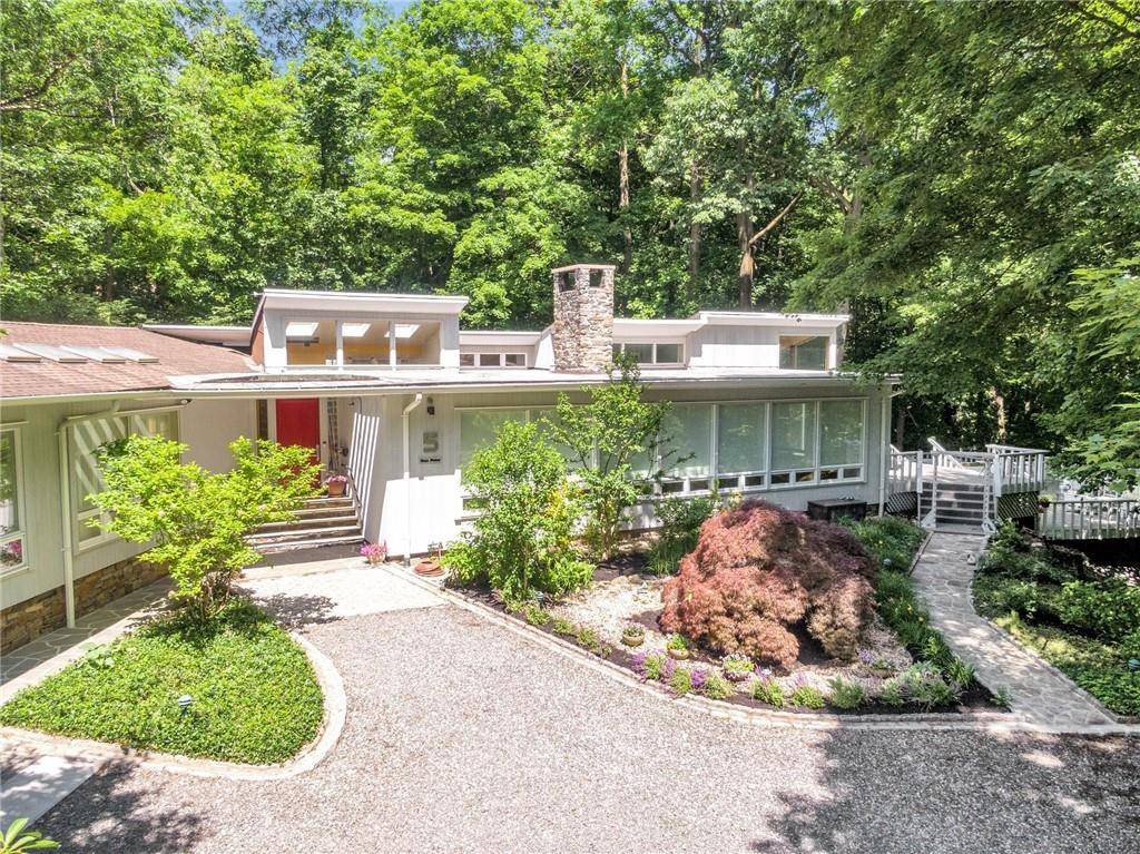 Mamaroneck, NY 10543,5 Deerfield LN