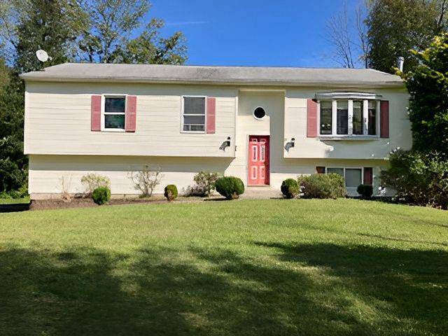 Hyde Park, NY 12538,46 S Quaker LN