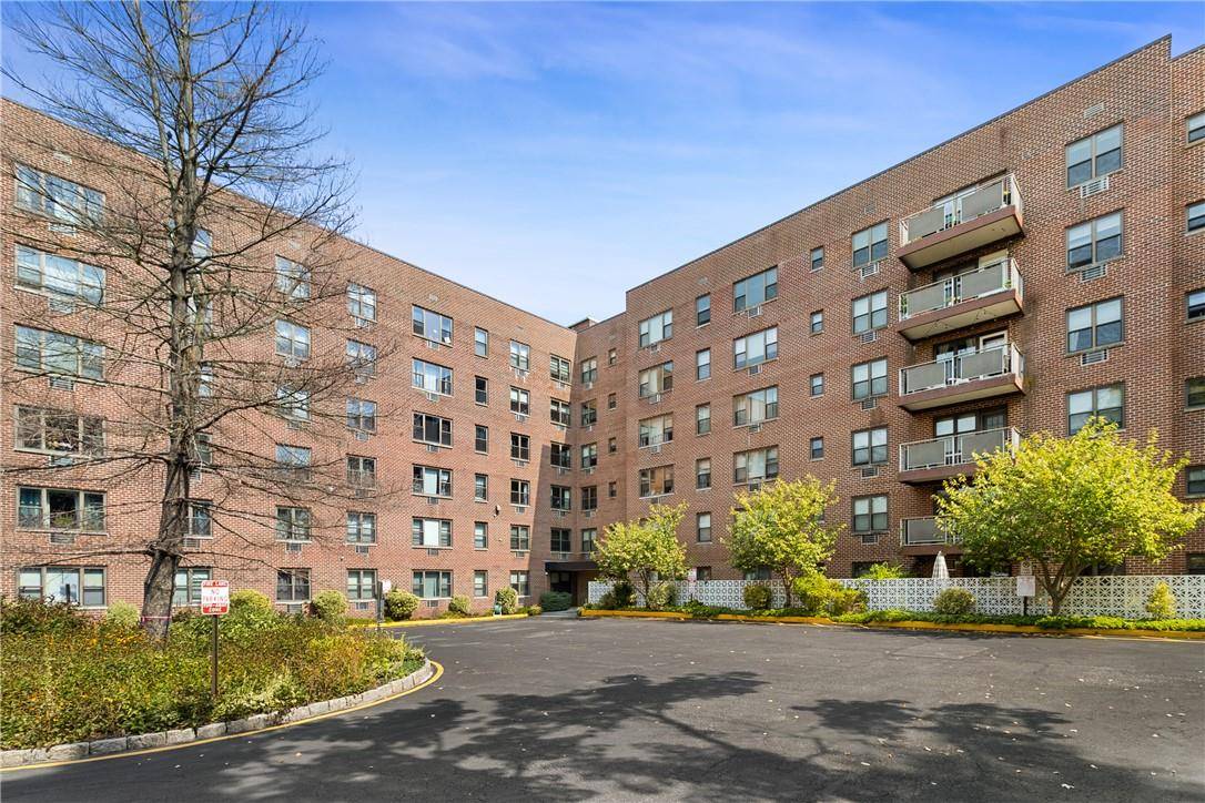 Mount Kisco, NY 10549,77 Carpenter AVE #1R