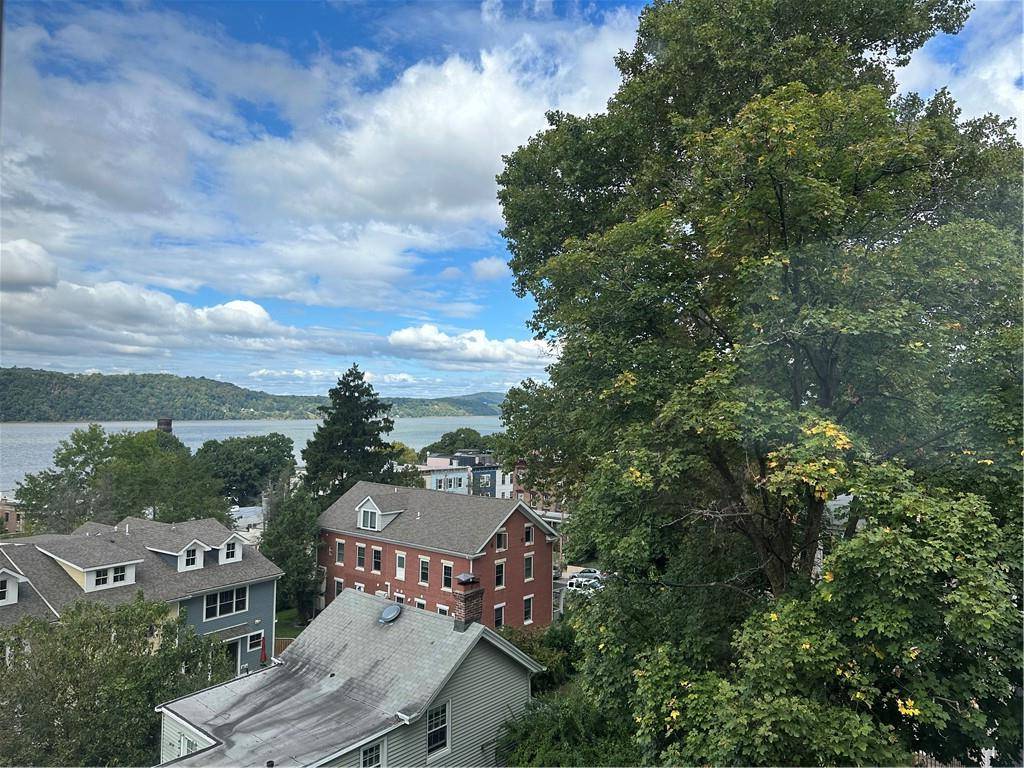 Hastings-on-hudson, NY 10706,15 William ST #3E