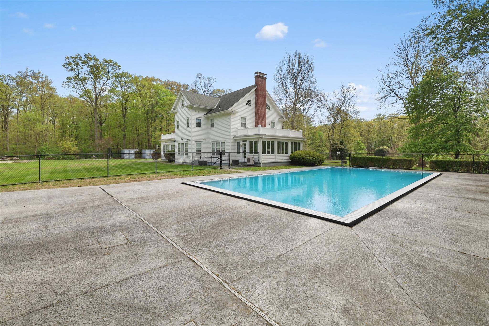 Newburgh, NY 12550,3 Cloud ST