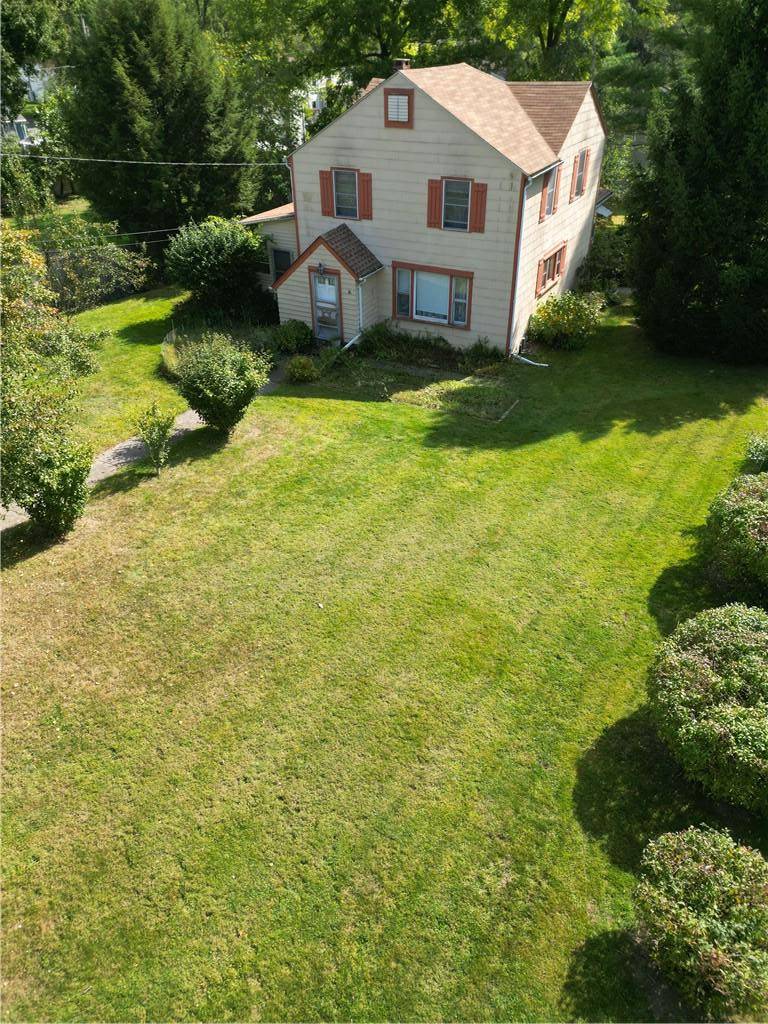 Ellenville, NY 12428,16 Burlison AVE