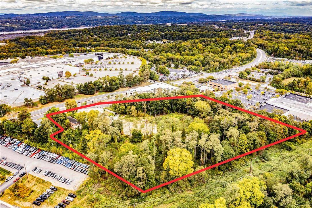 Poughkeepsie, NY 12601,1984 South RD