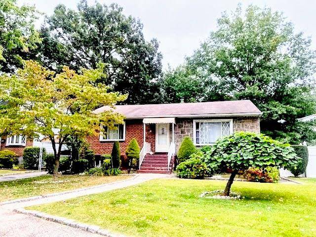 Yonkers, NY 10704,12 Maple PL