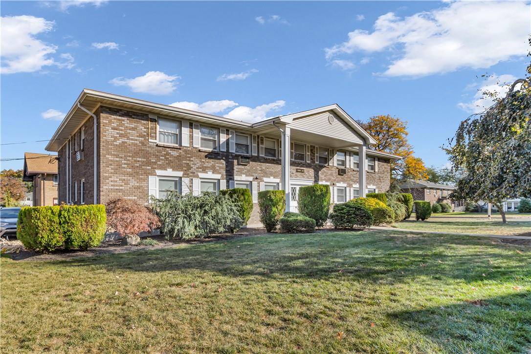 Nanuet, NY 10954,20 Normandy Village #4