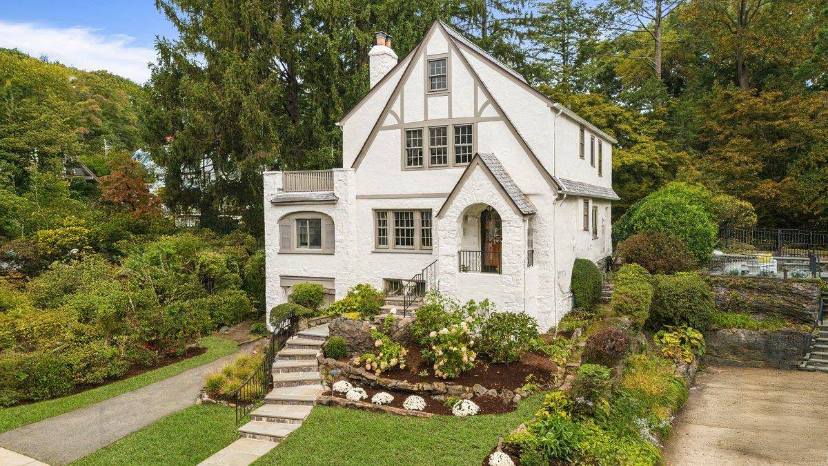 Larchmont, NY 10538,3 Glenn RD