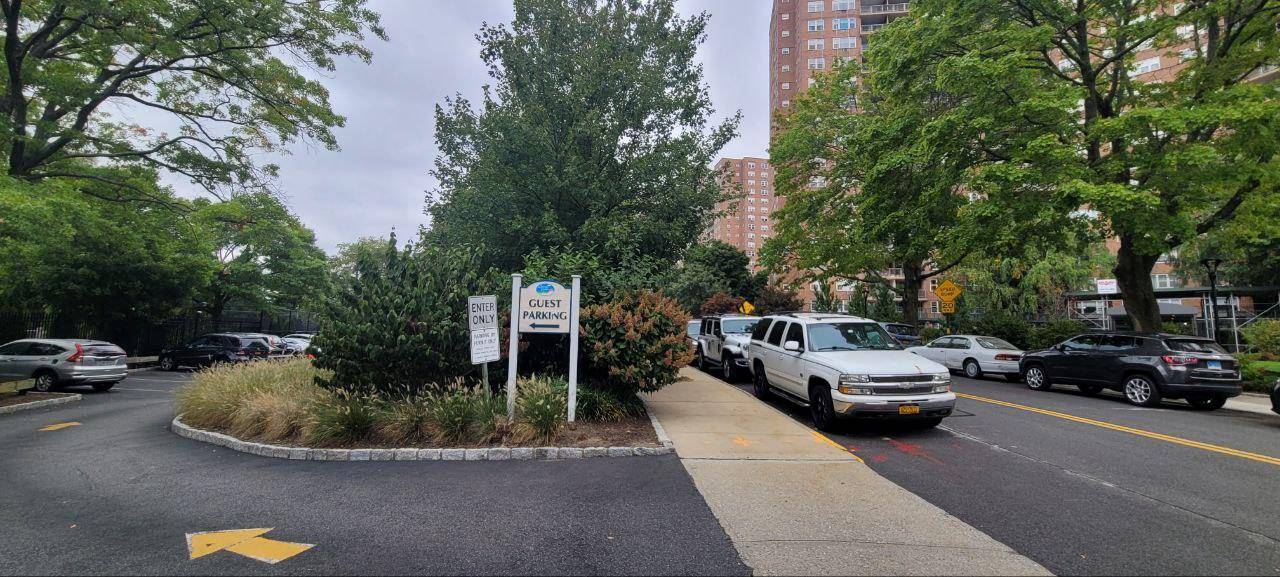 Bronx, NY 10471,5800 Arlington AVE #21A