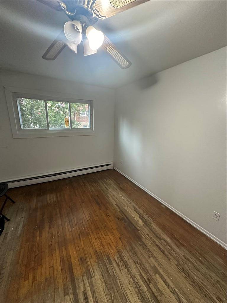 Bronx, NY 10467,823 E 214