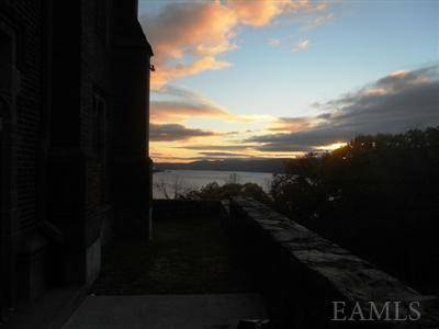 Peekskill, NY 10566,311 Chateau Rive #311