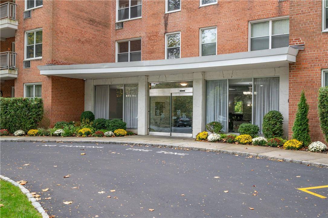 Hartsdale, NY 10530,177 E Hartsdale AVE #2H