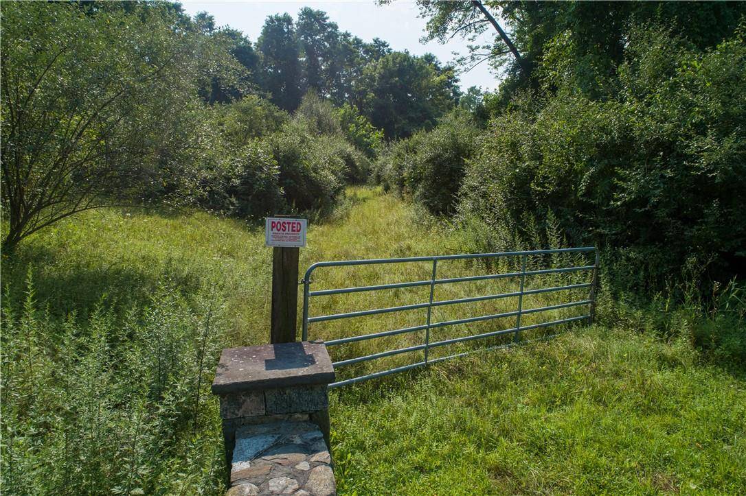 Pawling, NY 12564,8 Ravine RD