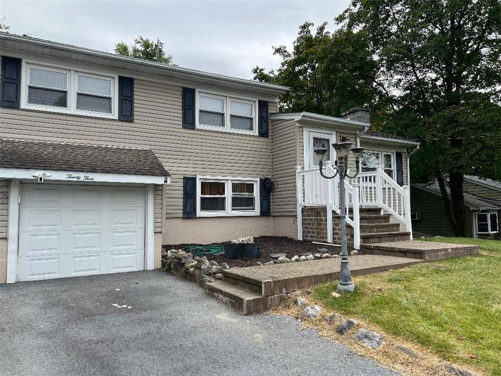 Poughkeepsie, NY 12601,23 Oriole DR