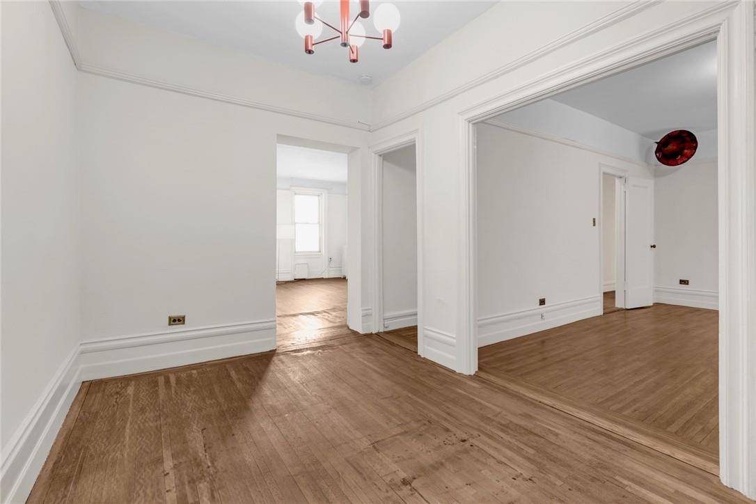 New York (manhattan), NY 10032,565 W 169th ST #4D