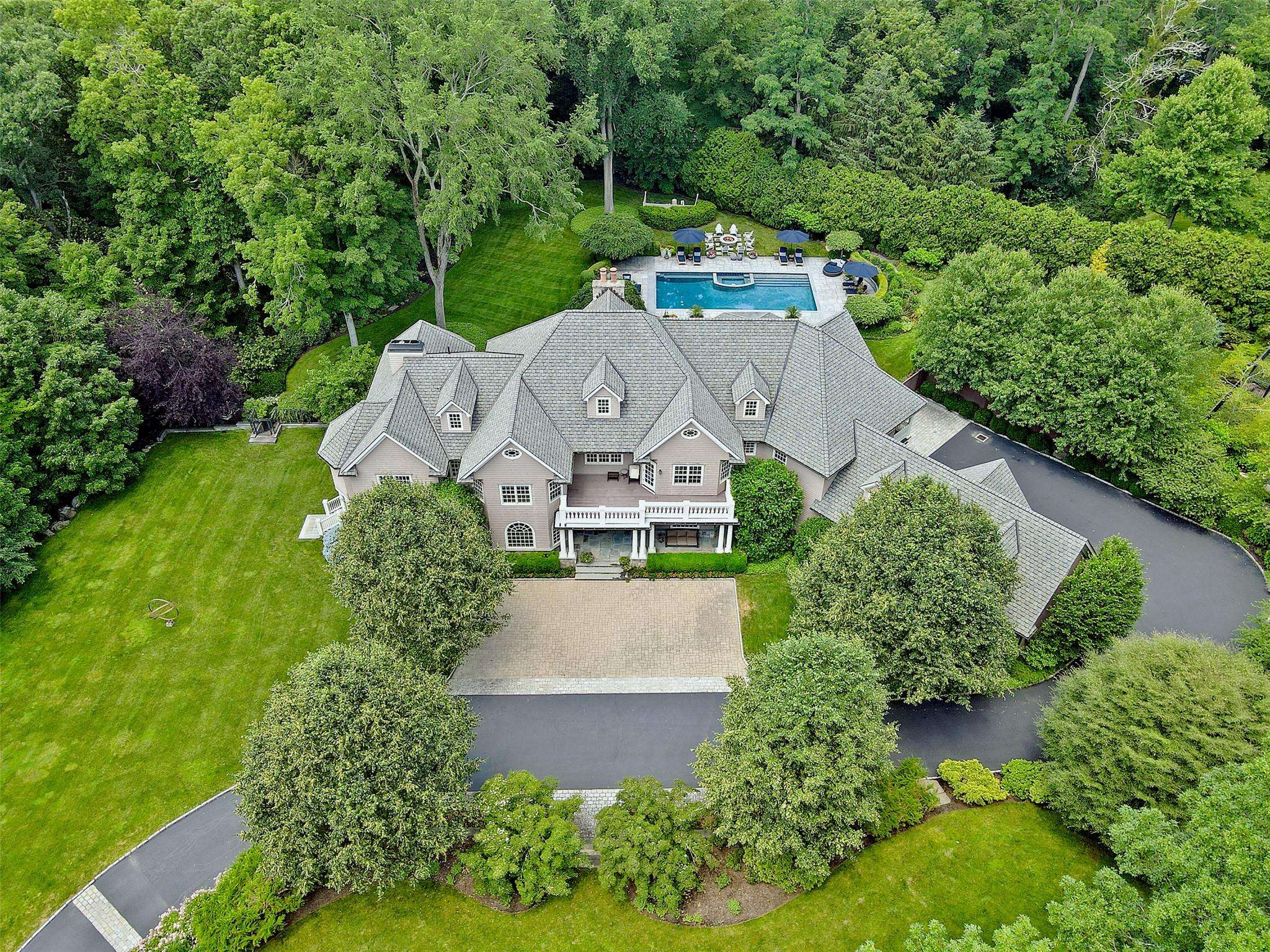 Bedford Corners, NY 10549,218 A Croton AVE