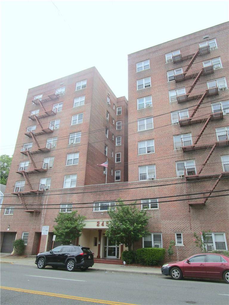 Yonkers, NY 10704,255 Bronx River RD #4R