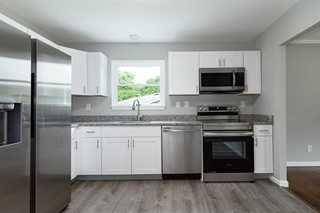 Hyde Park, NY 12538,5 Sycamore DR