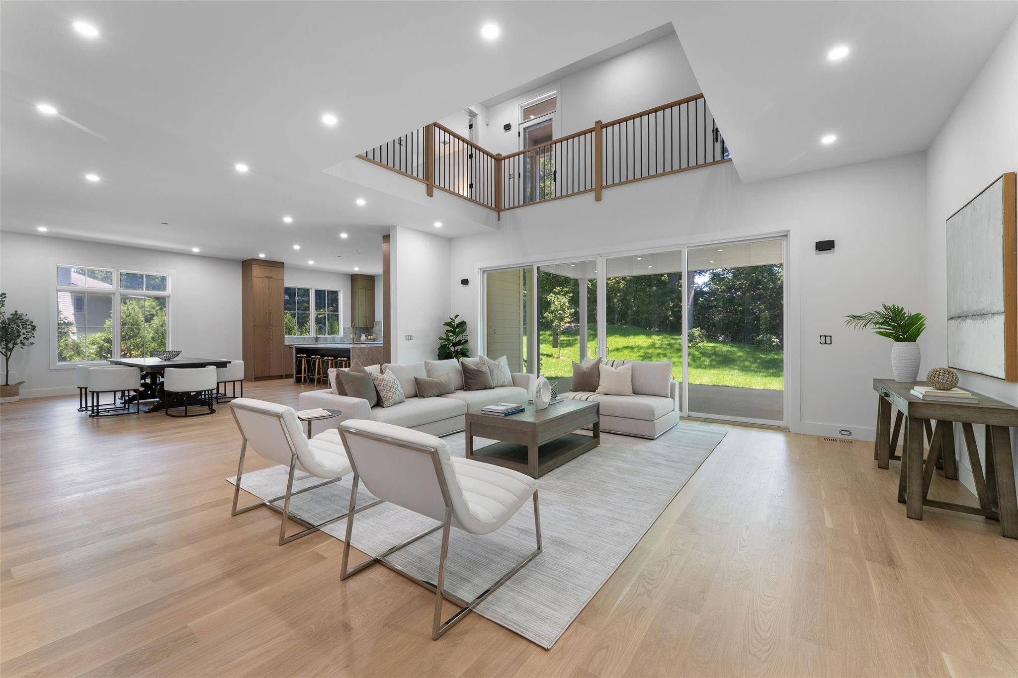 Scarsdale, NY 10583,28 Aspen RD