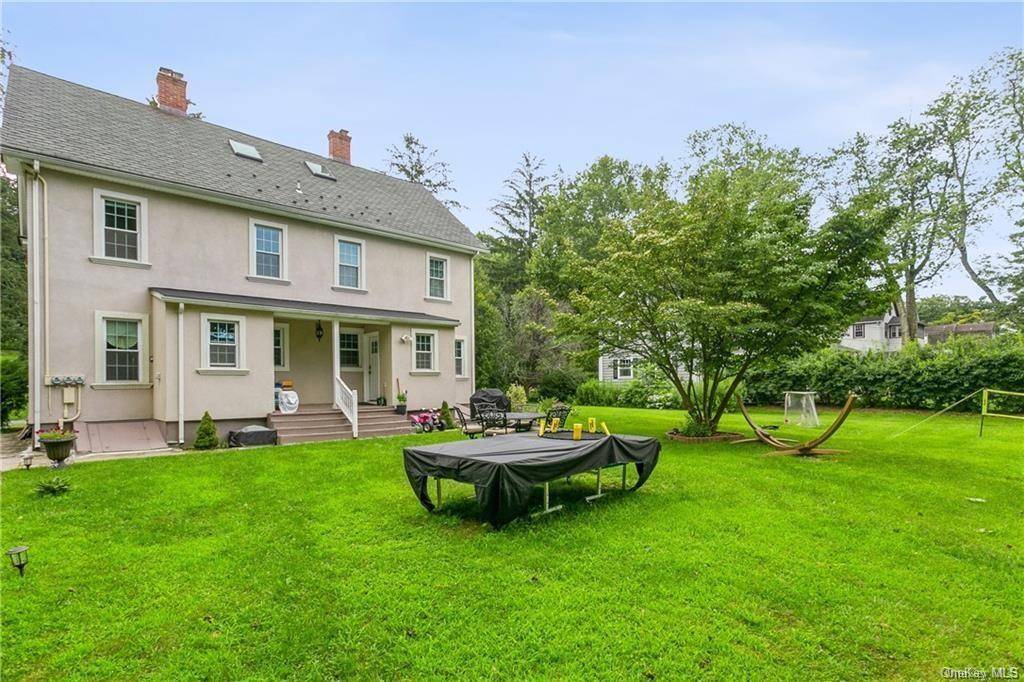 Chappaqua, NY 10514,54 Orchard Ridge RD #1