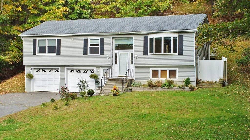 Mahopac, NY 10541,32 Woodbine DR