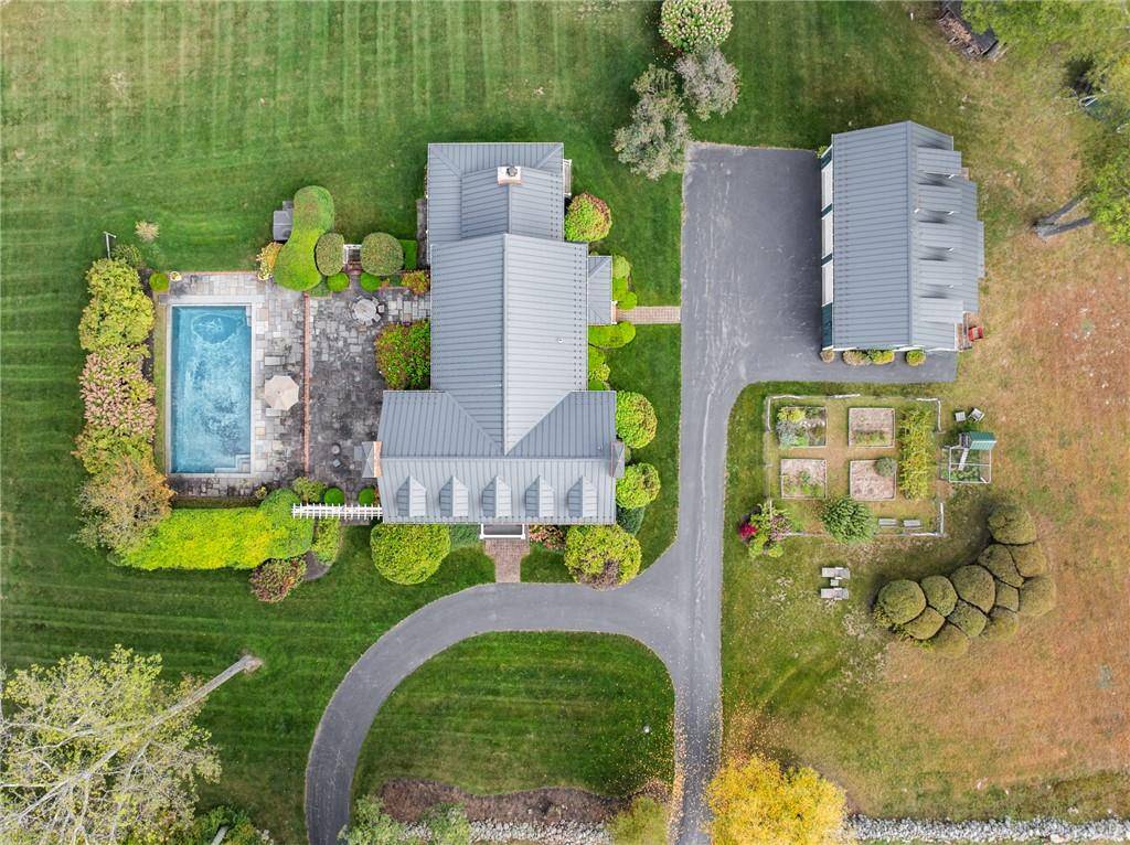 Millbrook, NY 12545,836 Duell RD