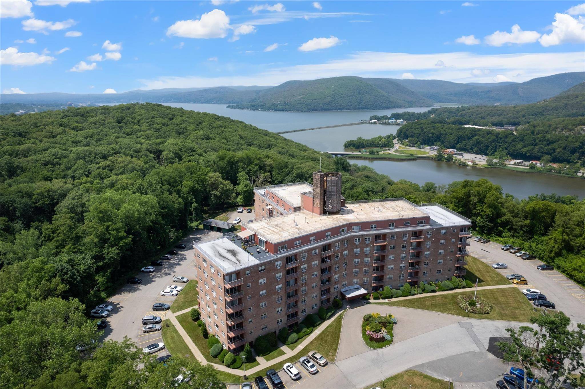 Peekskill, NY 10566,1 Lakeview DR #3C