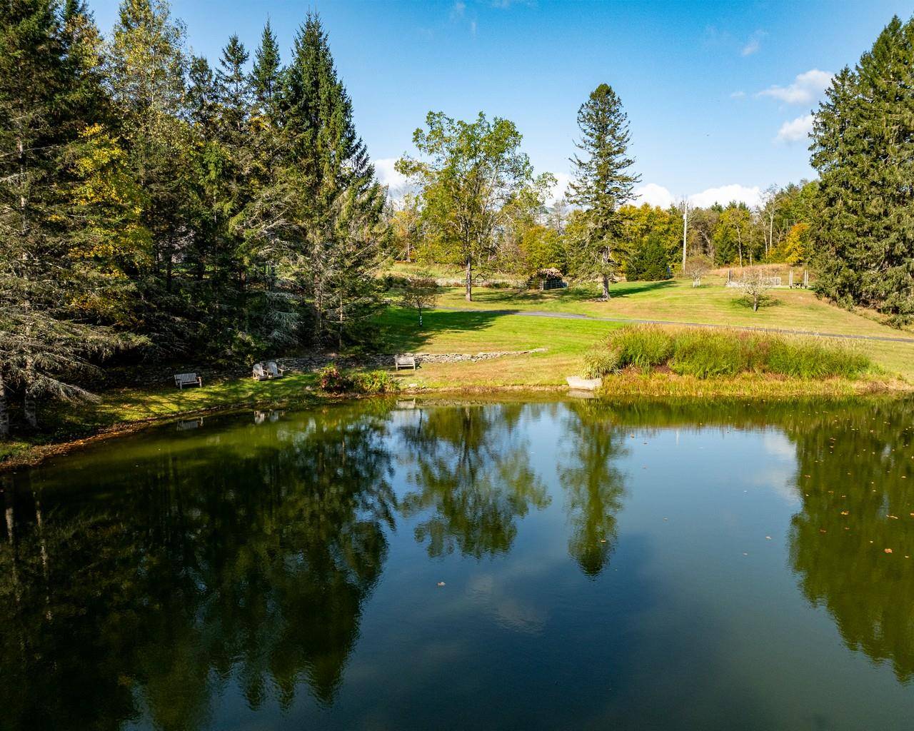 Kenoza Lake, NY 12750,56 Winkelstern LN