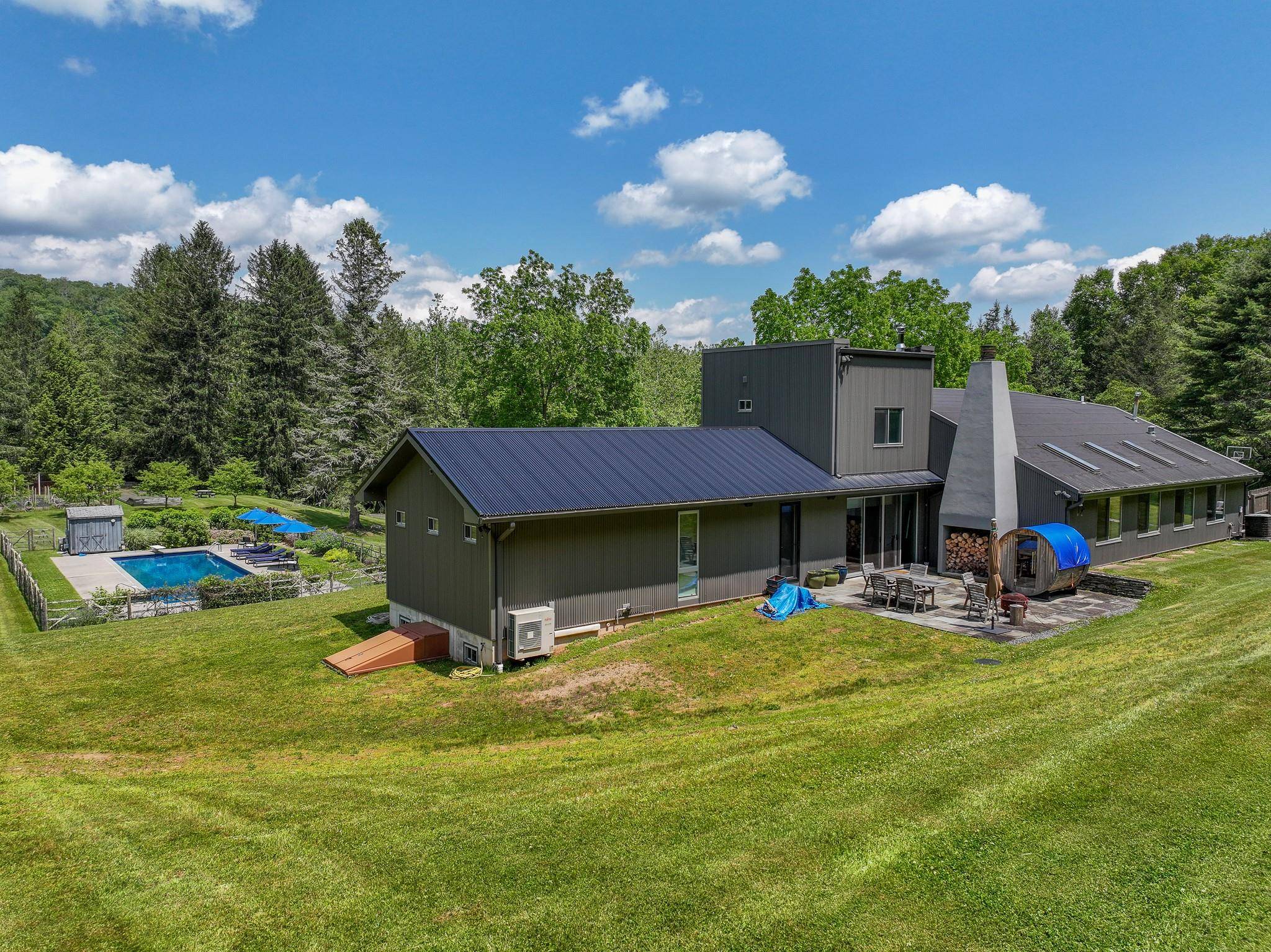 Kenoza Lake, NY 12750,56 Winkelstern LN