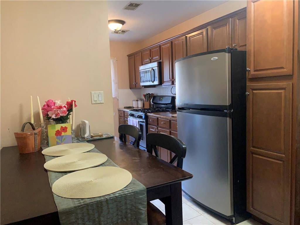Spring Valley, NY 10977,410 Kennedy DR